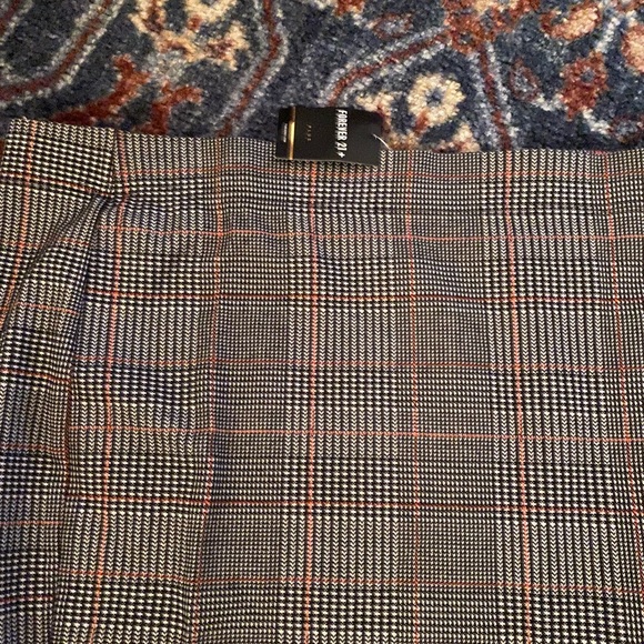 New Forever 21+ Plaid Skirt 3X Holiday - Picture 3 of 3